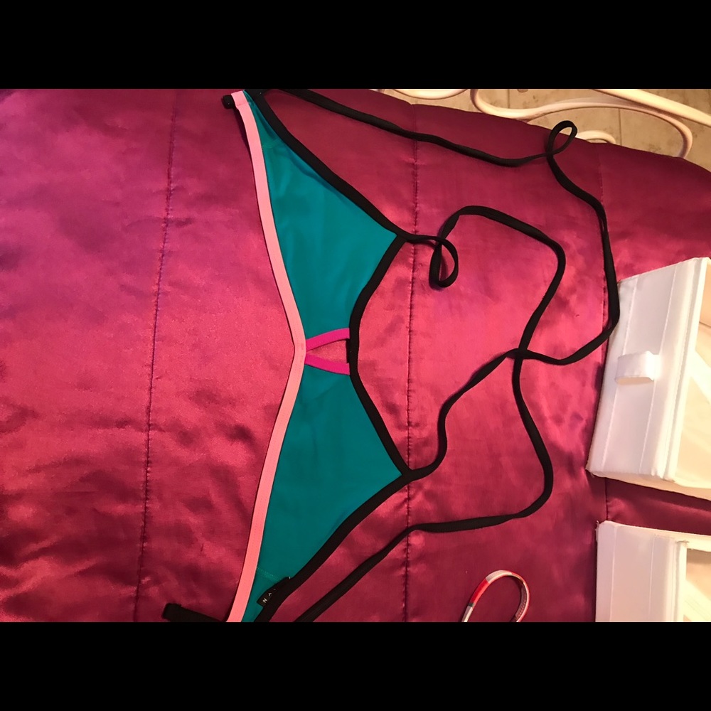 Jolyn Bikini Top
